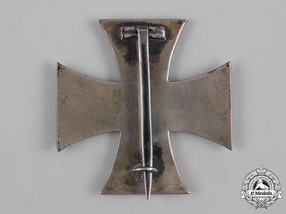 germany,_imperial._a_cased1914_iron_cross_i_class_in_case_c18-055424