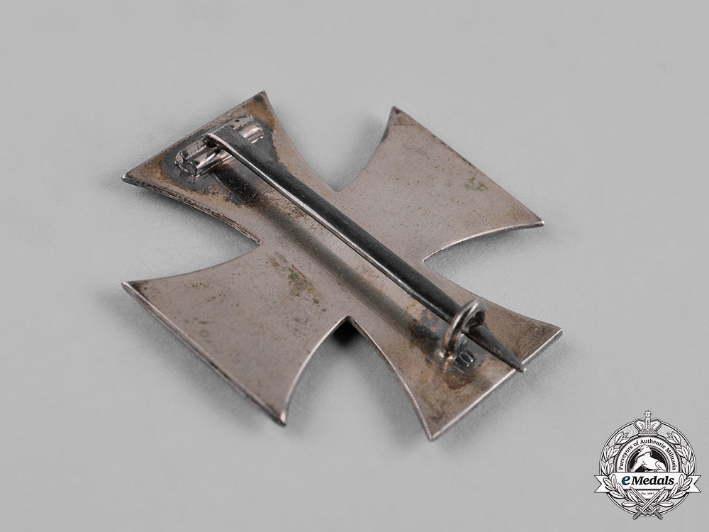 germany,_imperial._a_cased1914_iron_cross_i_class_in_case_c18-055426