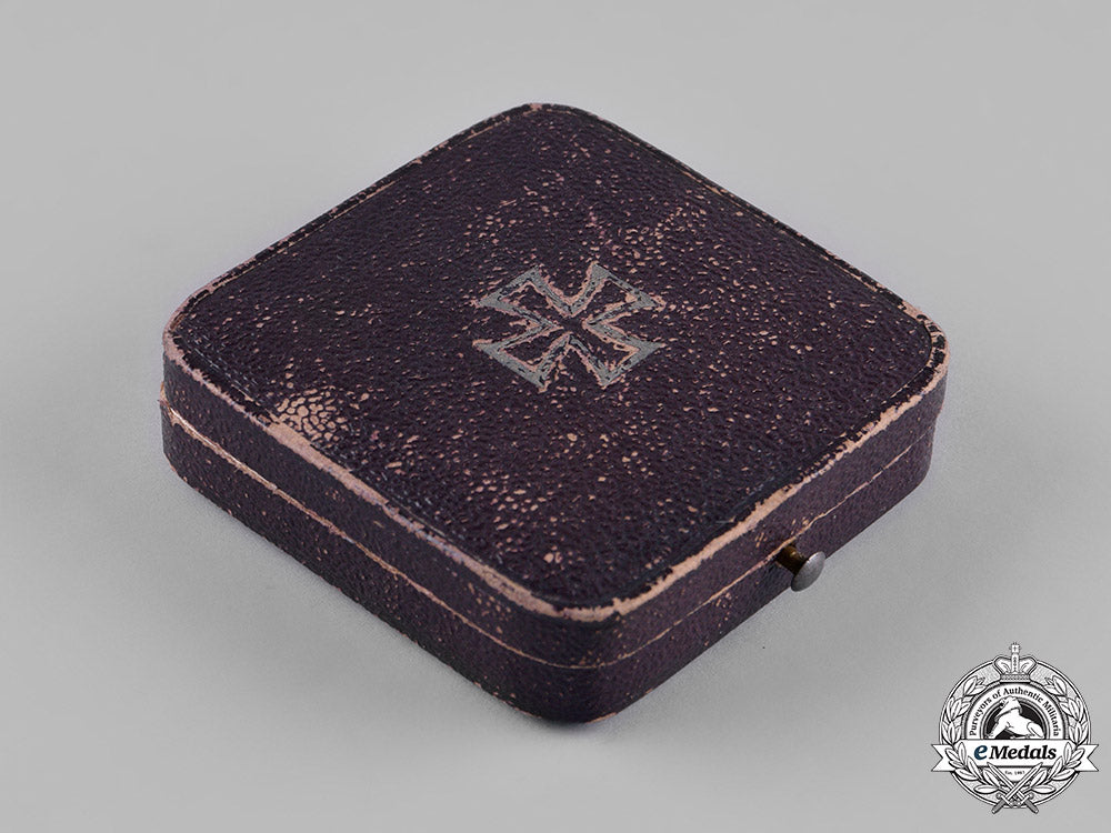 germany,_imperial._a_cased1914_iron_cross_i_class_in_case_c18-055432