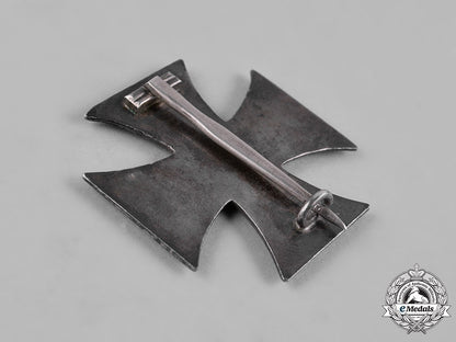 germany,_imperial._a_cased1914_iron_cross_i_class_by_walter_schott_c18-055442