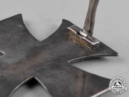 germany,_imperial._a_cased1914_iron_cross_i_class_by_walter_schott_c18-055444