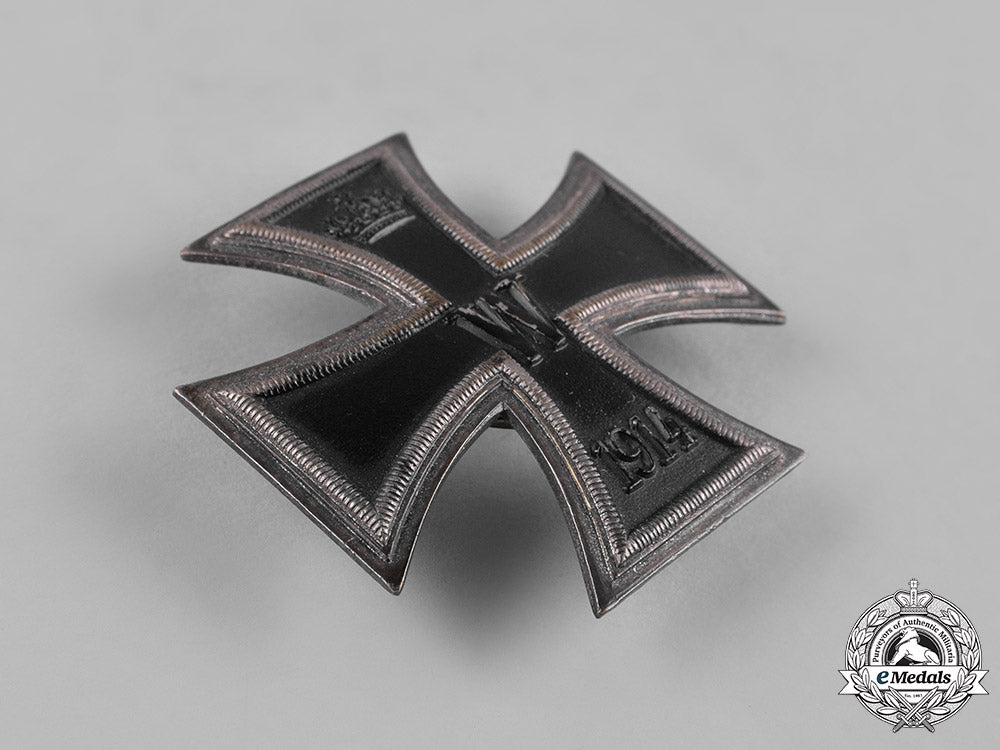germany,_imperial._a1914_iron_cross_i_class_c18-055525_1