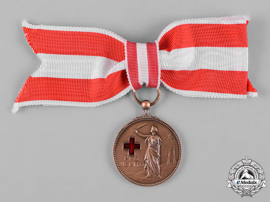 netherlands,_kingdom._a_medal_of_merit_of_the_red_cross,_ii_class_bronze_grade,_c.1945_c18-055560