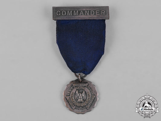 united_states._an_american_veterans_united_commander's_membership_badge_c18-055693_1