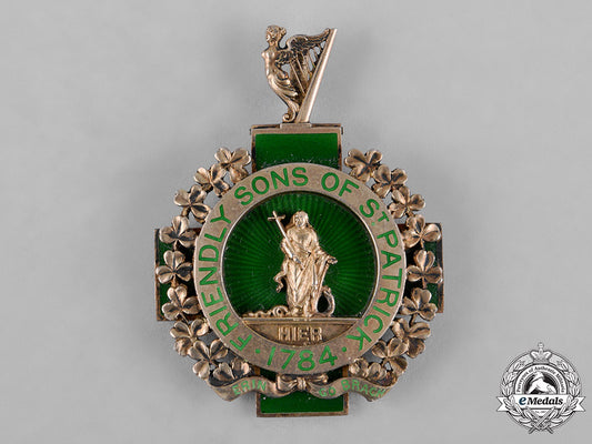 united_states._a_friendly_sons_of_st._patrick_membership_badge,_by_tiffany&_company_c18-055698_1