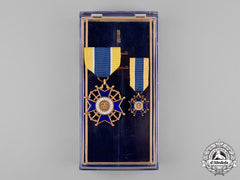 United States. A Naval Reserve Association Membership Badge, Fullsize And Miniature