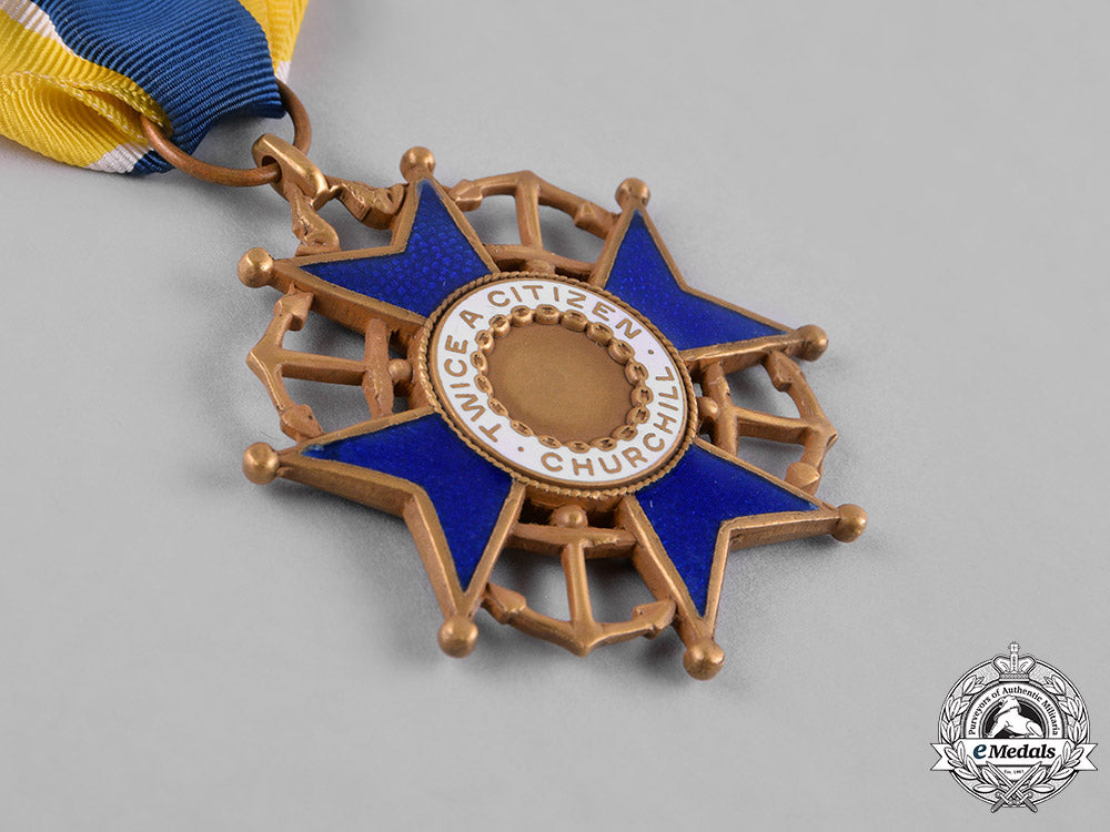 united_states._a_naval_reserve_association_membership_badge,_fullsize_and_miniature_c18-055824_1