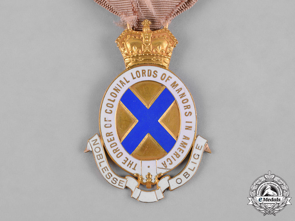 united_states._the_order_of_colonial_lords_of_manors_in_america_medal_in_gold,_c.1918_c18-055847_1