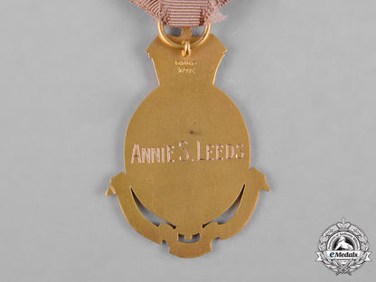 united_states._the_order_of_colonial_lords_of_manors_in_america_medal_in_gold,_c.1918_c18-055848_1