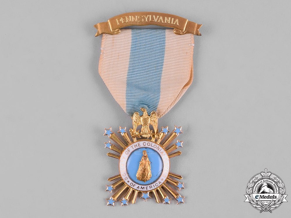 united_states._an_american_society_of_the_colonial_dames_of_america_badge_in_gold,1900_c18-055881