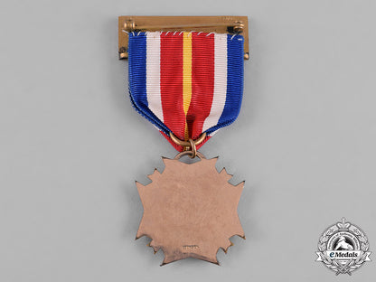 united_states._a_veterans_of_foreign_wars_of_the_united_states_district_commander's_badge_in_gold,_by_bailey,_banks&_biddle,_c18-055946