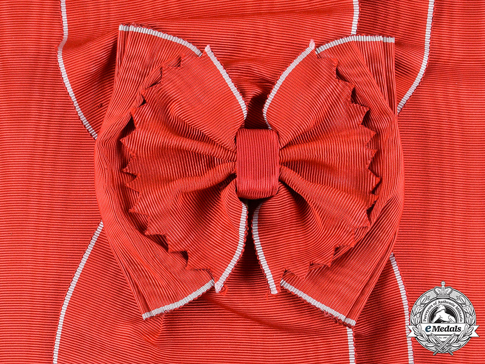 hawai'i,_kingdom._order_of_kamehameha_i,_i_class_grand_cross_sash,_c.1900_c18-056148