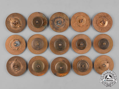 united_states._a_lot_of_sixty-_one_army_collar_disks,_c.1930_c18-056198