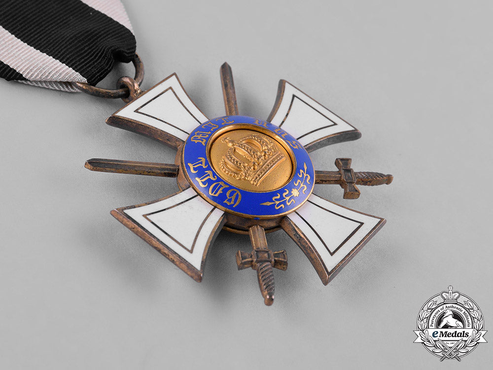prussia,_state._an_order_of_the_crown,_iii_class_with_swords,_c.1930_c18-056294