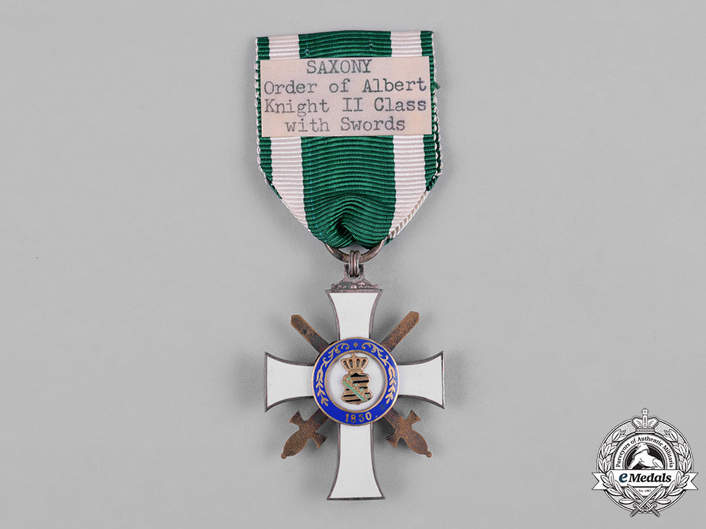 saxony,_kingdom._an_albrecht_order,_ii_class_knight_with_swords,_c.1914_c18-056441