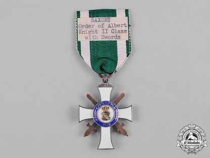 saxony,_kingdom._an_albrecht_order,_ii_class_knight_with_swords,_c.1914_c18-056441