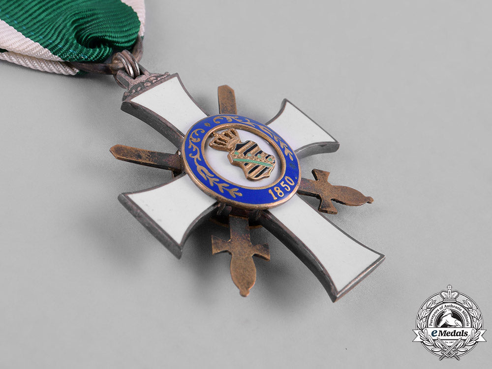 saxony,_kingdom._an_albrecht_order,_ii_class_knight_with_swords,_c.1914_c18-056445