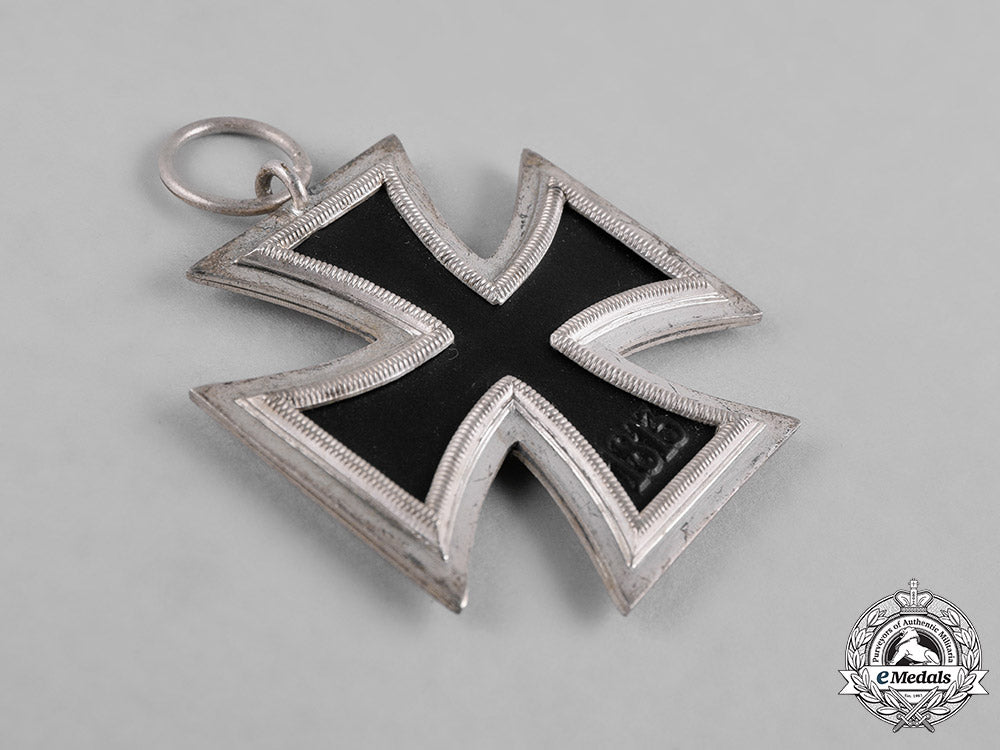 germany,_wehrmacht._a1939_iron_cross_ii_class_c18-056645