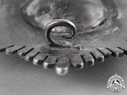 spain,_franco_period._an_order_of_the_spanish_red_cross,_ii_class_star,_c.1950_c18-056923