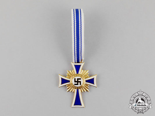 germany._a_gold_grade_cross_of_honour_of_the_german_mother_c18-0573