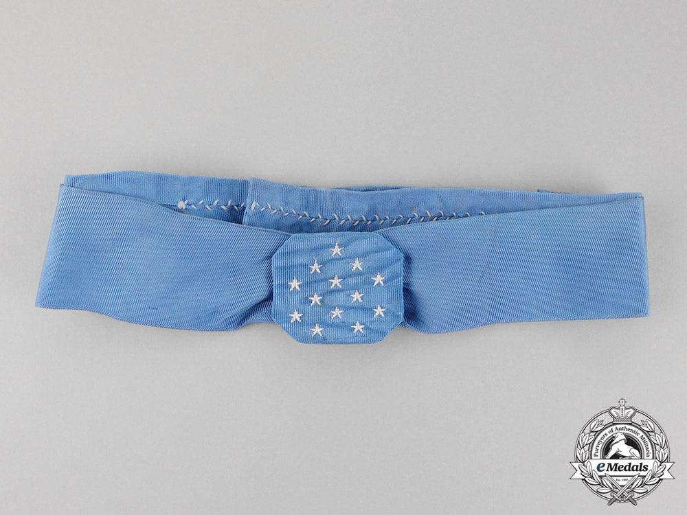 united_states._an_army/_navy/_air_force_medal_of_honor_neck_ribbon,_c.1965_c18-0775