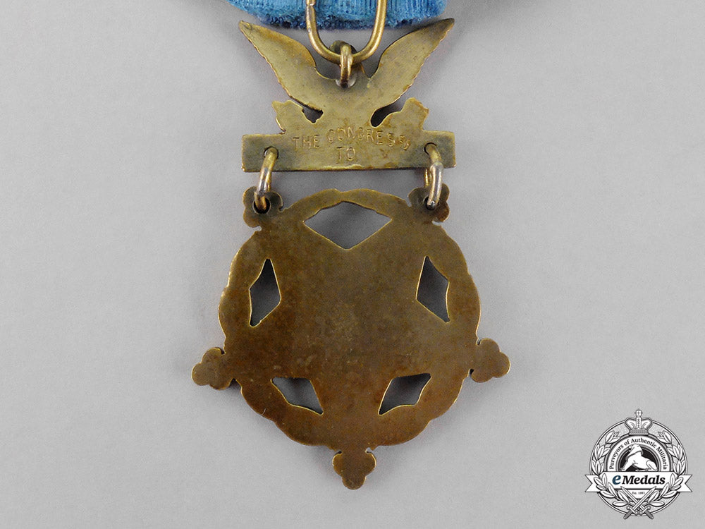 united_states._an_army_medal_of_honor,_c,1945_c18-0793