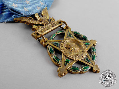 united_states._an_army_medal_of_honor,_c,1945_c18-0795