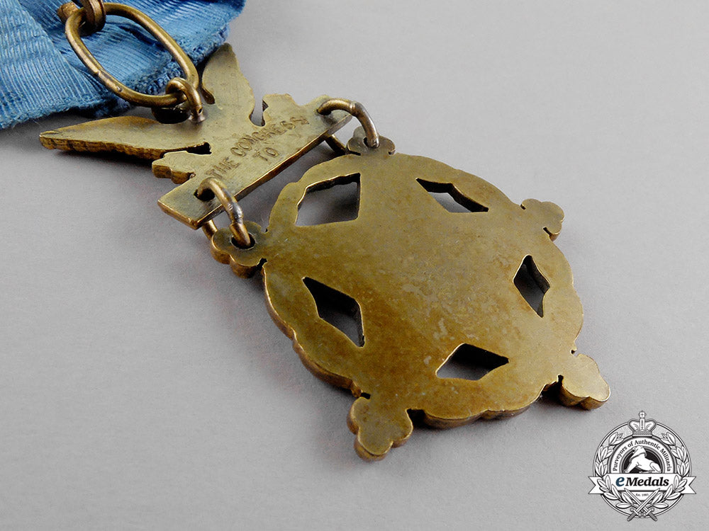 united_states._an_army_medal_of_honor,_c,1945_c18-0796