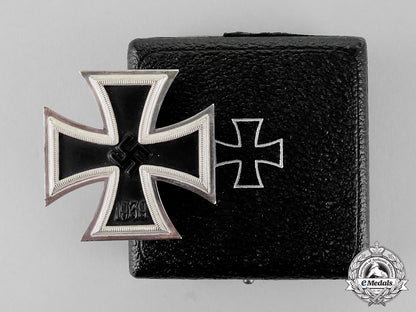germany._an_iron_cross1939_first_class_by_wilhelm_deumer_of_lüdenscheid_c18-0950