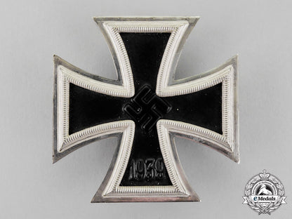 germany._an_iron_cross1939_first_class_by_wilhelm_deumer_of_lüdenscheid_c18-0951