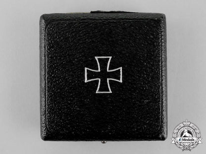 germany._an_iron_cross1939_first_class_by_wilhelm_deumer_of_lüdenscheid_c18-0958