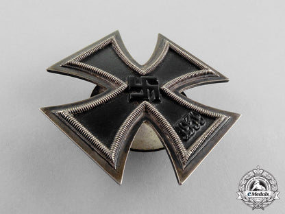 germany._an_iron_cross1939_first_class_by_schauerte&_höfeld;_screw-_back_version_c18-0977