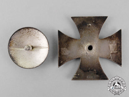 germany._an_iron_cross1939_first_class_by_schauerte&_höfeld;_screw-_back_version_c18-0979