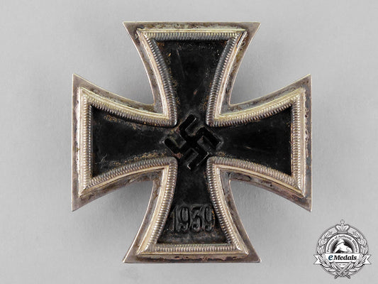 germany._an_iron_cross1939_first_class_by_b.h._mayer_c18-0981