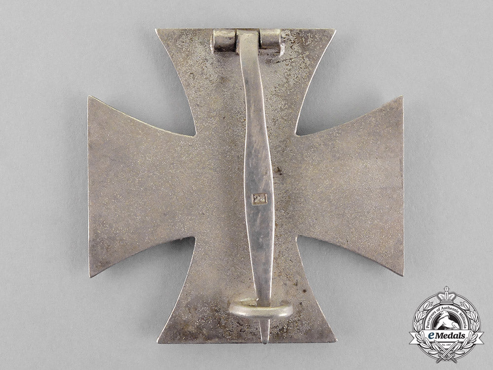 germany._an_iron_cross1939_first_class_by_b.h._mayer_c18-0982