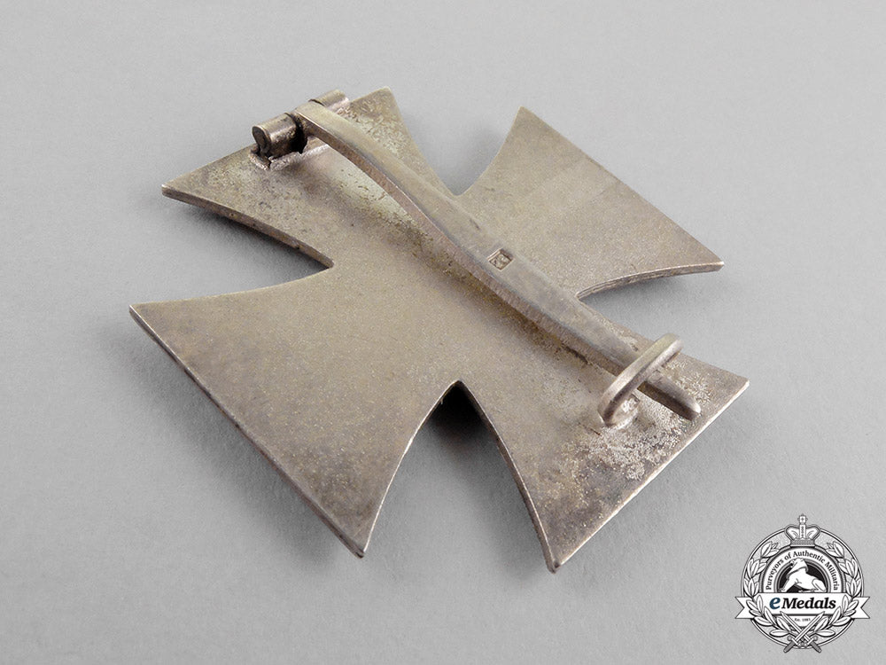 germany._an_iron_cross1939_first_class_by_b.h._mayer_c18-0984