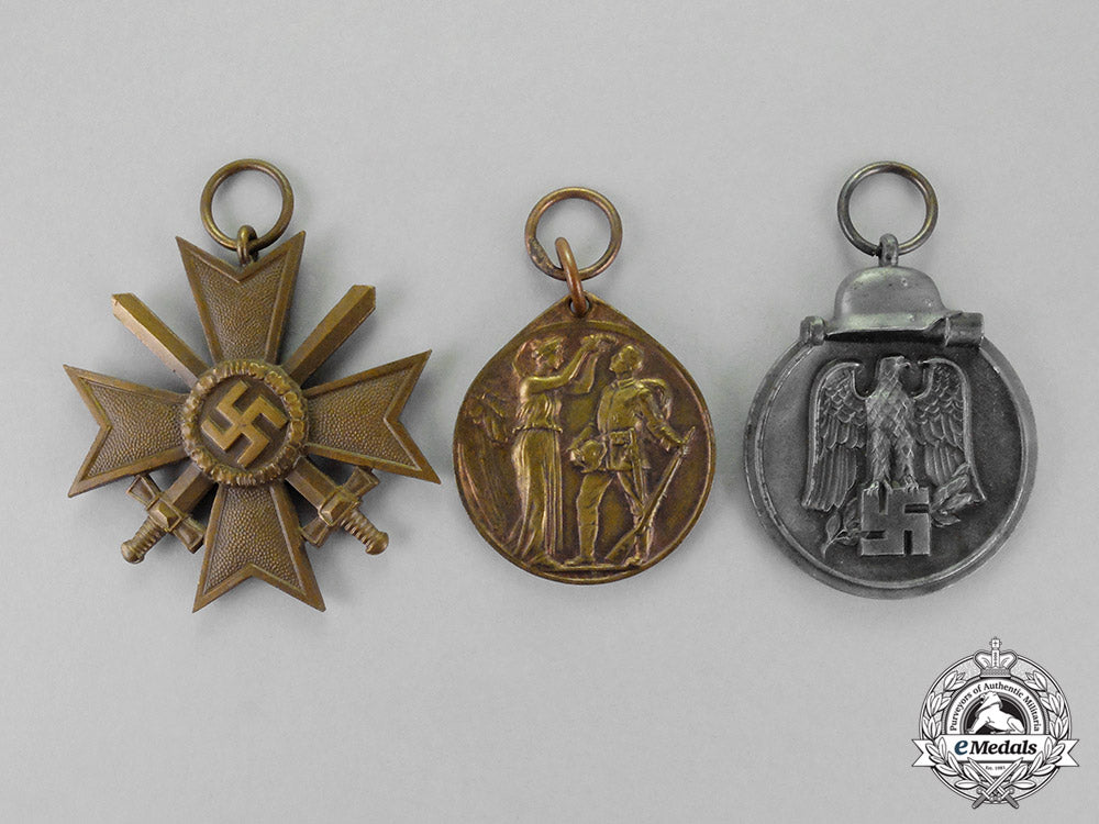 germany._three_german_medals,_awards,_and_deocrations_c18-1171