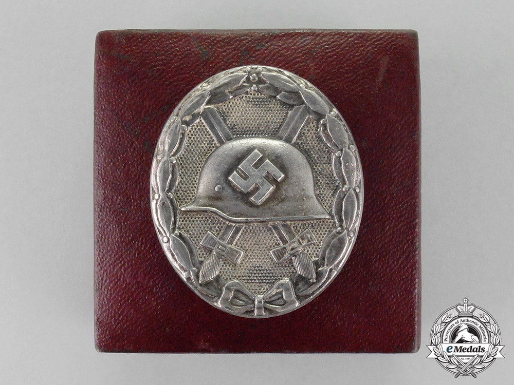 germany._a_silver_grade_wound_badge_by_carl_wild_of_hamburg_with_case_c18-1173