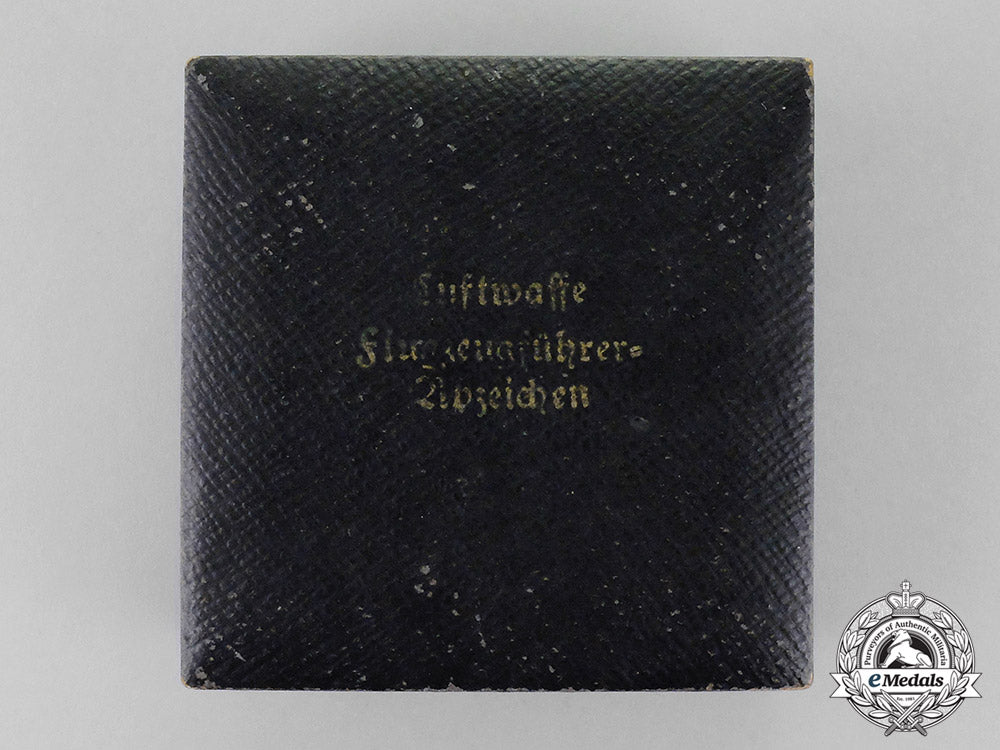 germany._a_luftwaffe_pilot’s_badge_by_c._e._juncker_of_berlin_with_case_c18-1197