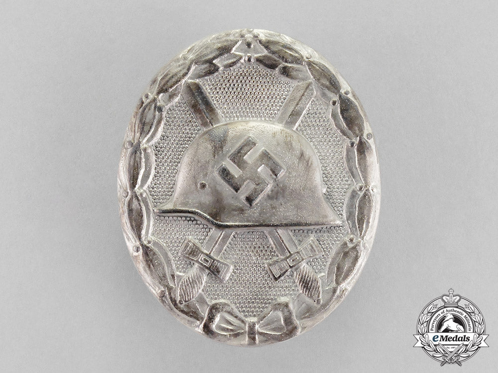 germany._a_silver_grade_wound_badge_by_förster&_barth_c18-1294