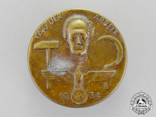 germany,_third_reich._a1934_national_day_of_labour_badge_by_reichsverband_pforzheim_c18-1719