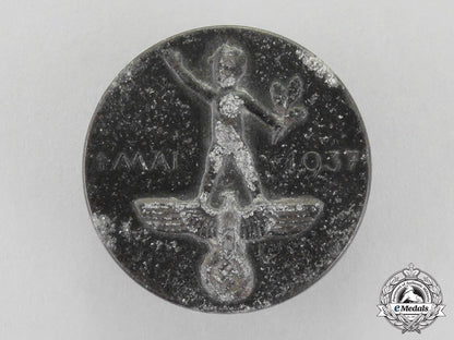 germany._a1937_national_day_of_labour_badge_c18-1729