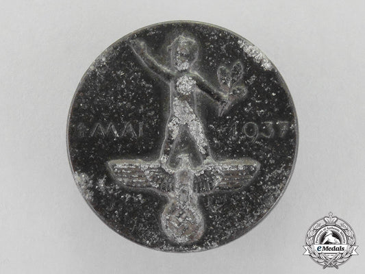 germany._a1937_national_day_of_labour_badge_c18-1729
