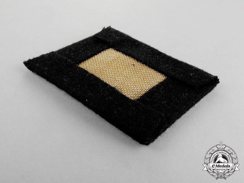 germany._a_single_absolutely_mint_ss-_totenkopfverband_collar_tab,_officer's_quality;_first_pattern_c18-1860