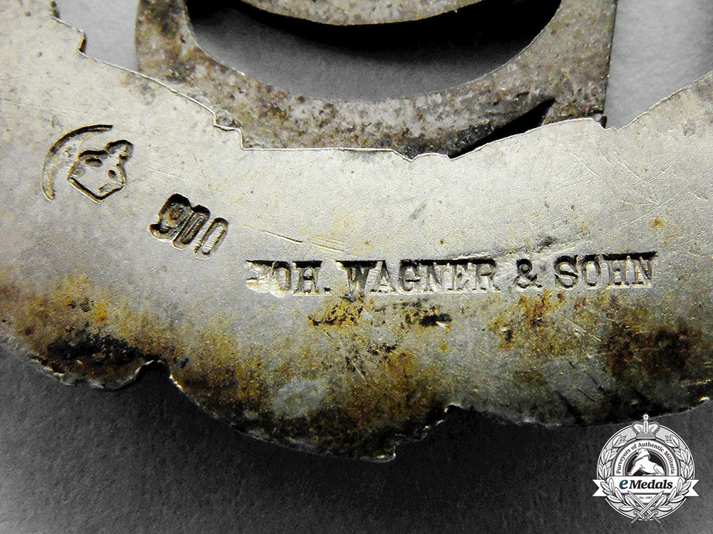 prussia._a_scarce_honour_badge_for_royal_adjutants_to_kaiser_wilhelm_ii_by_wagner&_sohn_c18-1888_1_1