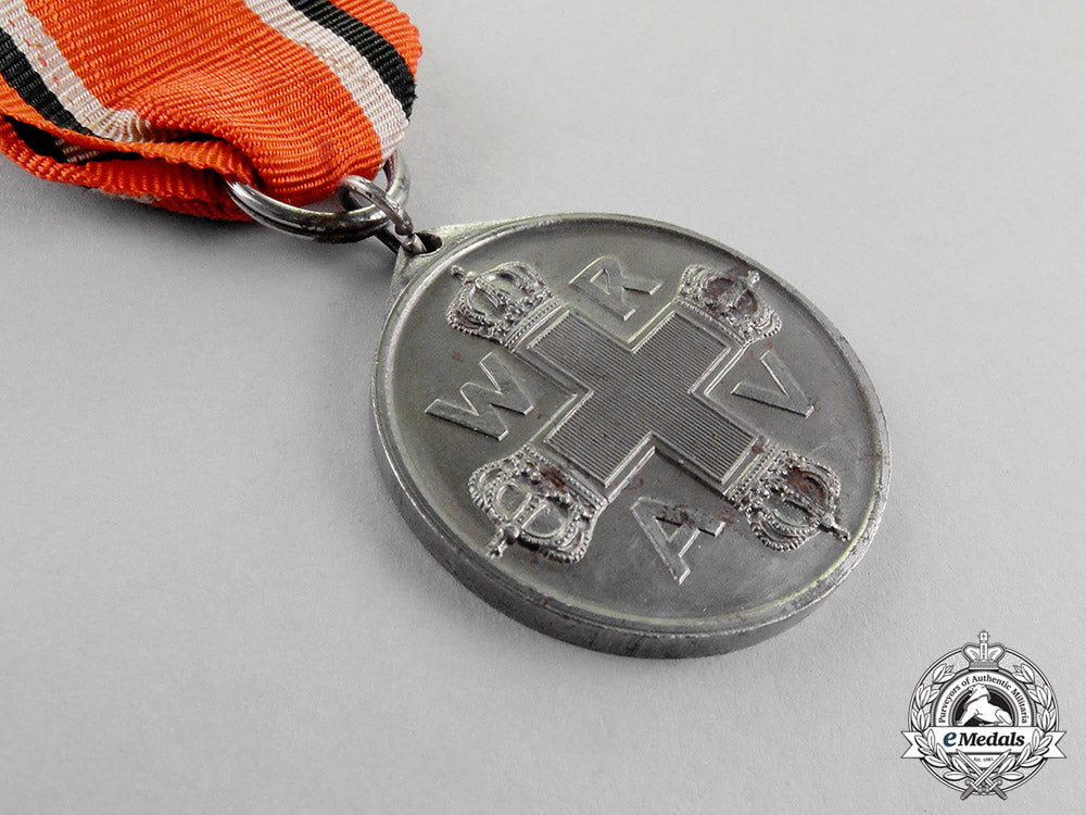 prussia._a_red_cross_medal_second_class_in_its_presentation_case_of_issue_c18-1936_1
