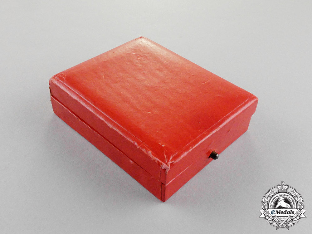 prussia._a_red_cross_medal_second_class_in_its_presentation_case_of_issue_c18-1940_1