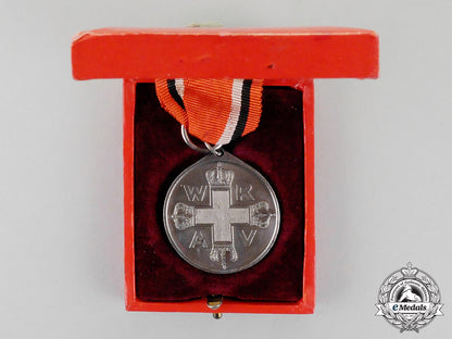 prussia._a_red_cross_medal_second_class_in_its_presentation_case_of_issue_c18-1942_1