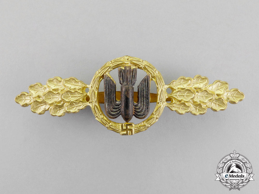 germany._a_gold_grade_luftwaffe_squadron_clasp_for_bomber_pilots_c18-2039