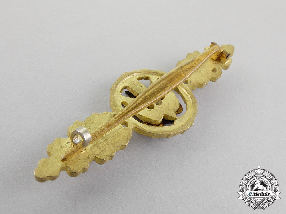 germany._a_gold_grade_luftwaffe_squadron_clasp_for_bomber_pilots_c18-2041